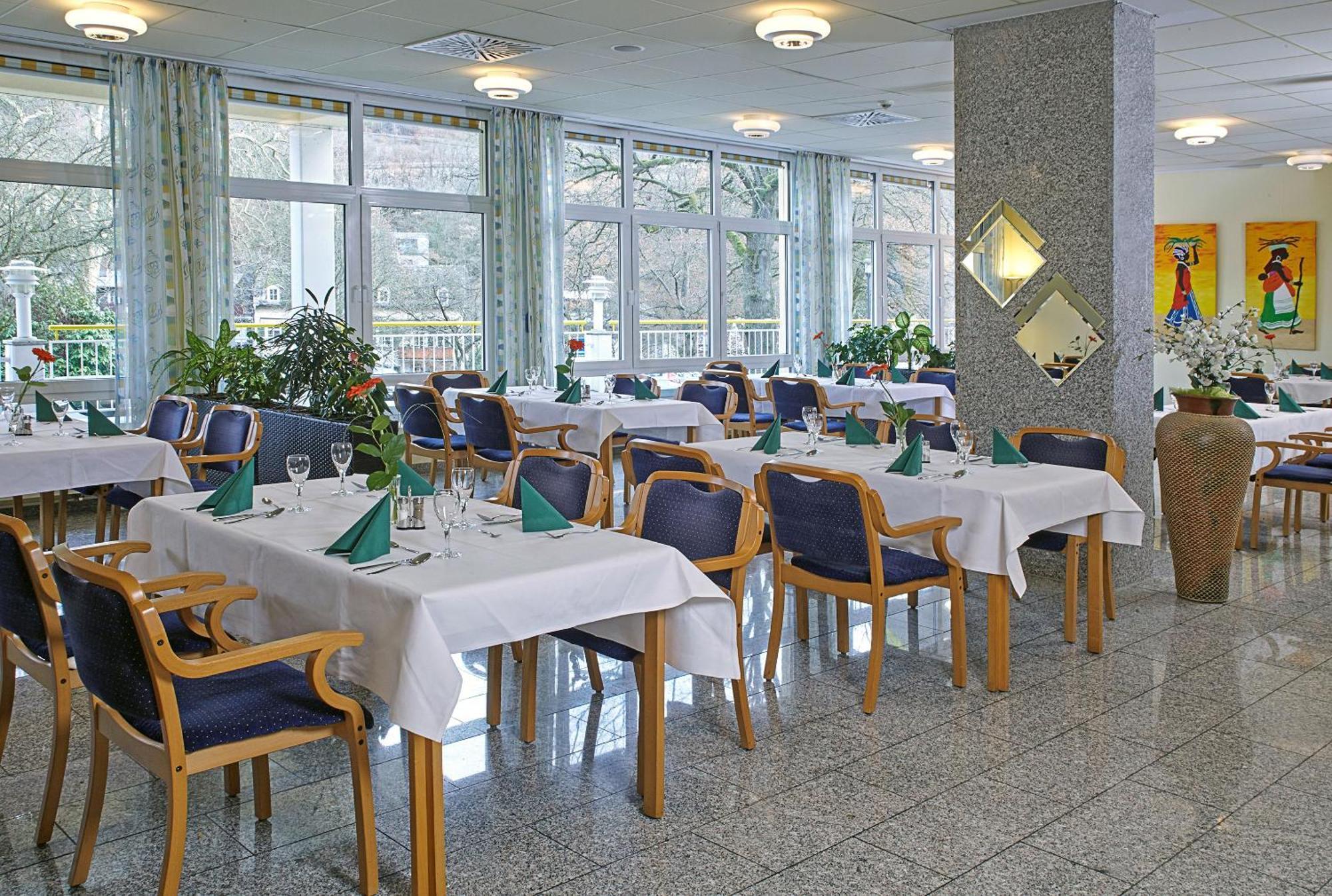 Hotel & Residenz Am Kurpark Schlangenbad Exterior photo